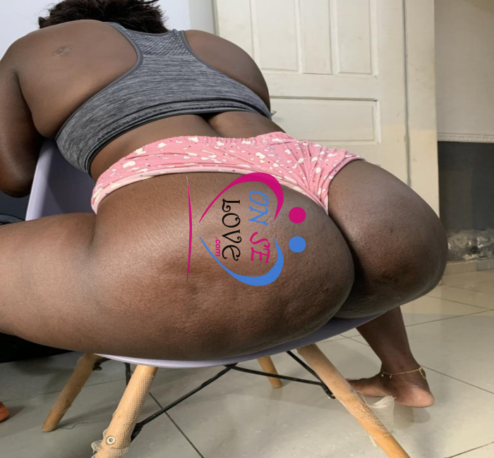 petasse au grosse fesse disponible - Annonce sur OnSeLove