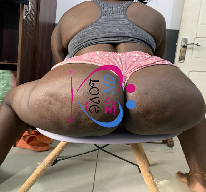 petasse au grosse fesse disponible 2 petasse au grosse fesse disponible 2