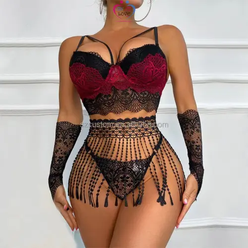 Ensemble de lingerie sexy en dentelle transparente à glands pour femme Broderie et appliques décorées en mousseline de soie tissée String Soutien-gorge Culotte - Annonce sur OnSeLove